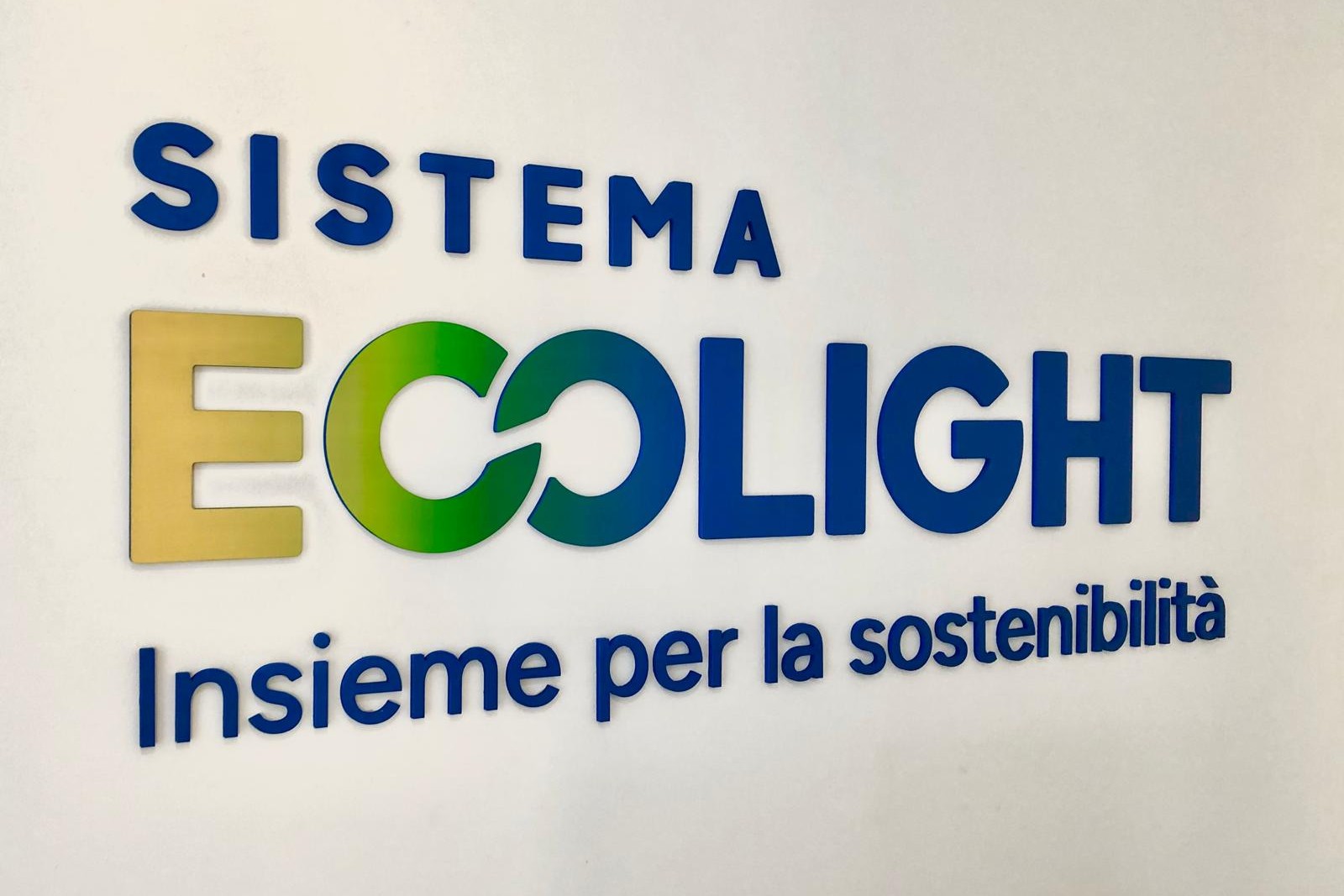 Ecolight Servizi e Sistema Ecolight rinnovano la brand identity: nuova immagine, valori di sempre